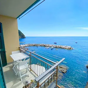 https://la-scogliera-apartment-stunning-sea-view.hotelitalianriviera.com